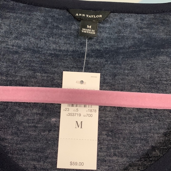 Ann Taylor long sleeve shirt in Medium - Picture 2 of 8